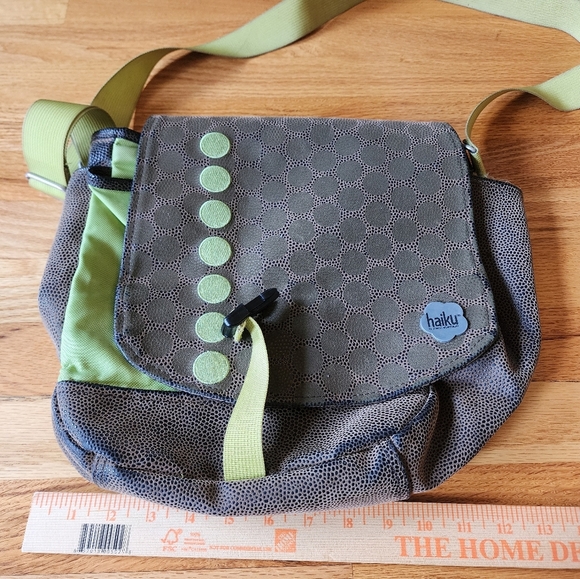 Haiku Messenger Bag Crossbody Brown Leather Lime Interior Ecofriendly Office - Picture 3 of 14